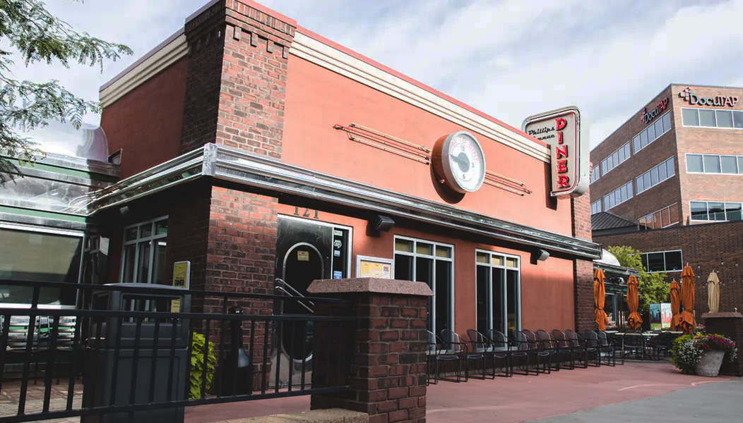 Phillips Ave. Diner Marks 15 Years