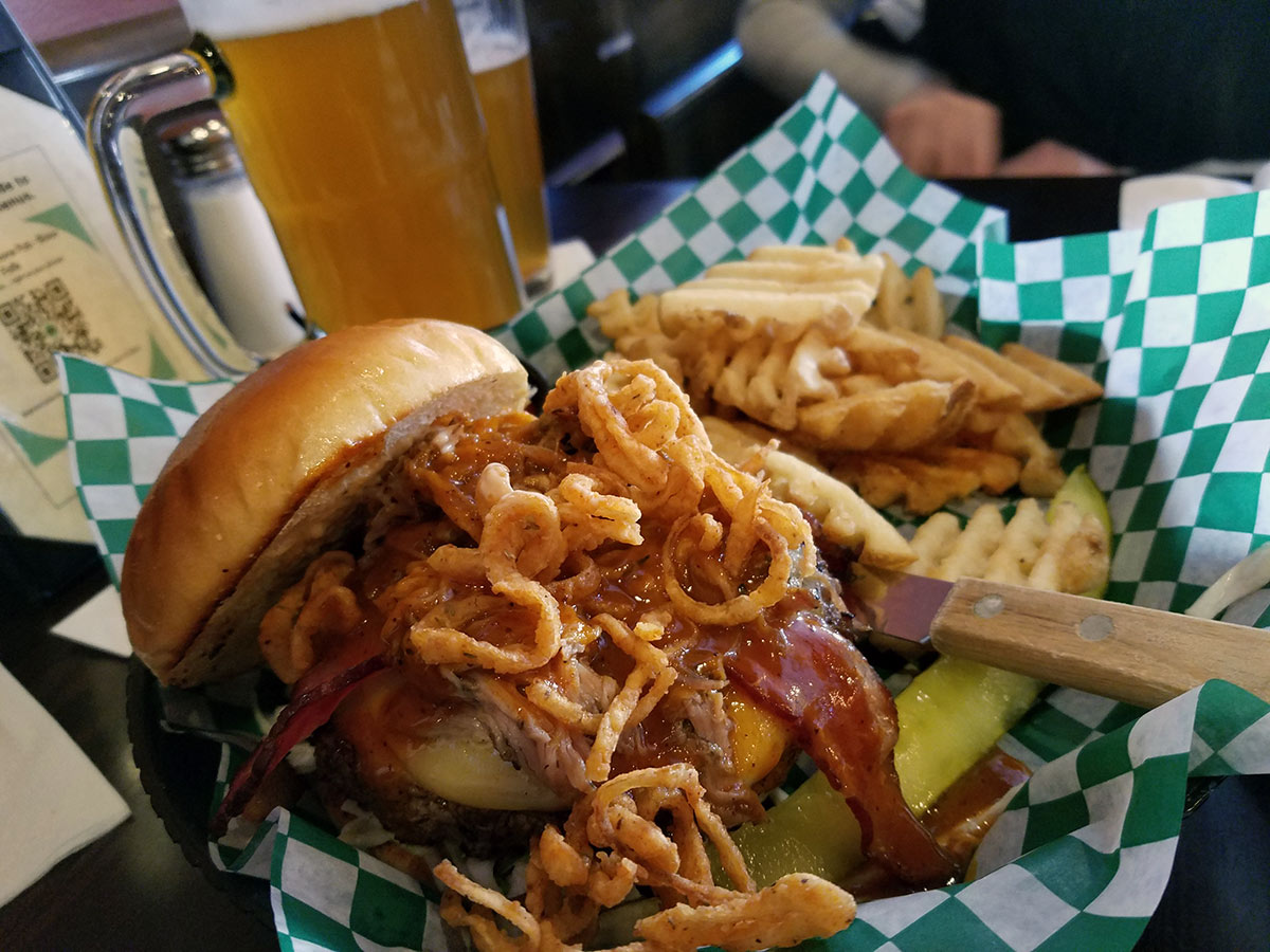 Burger Battle Report! The Blarney Stone’s Golden Porker
